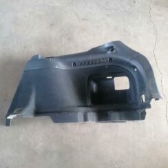 Bagāžnieka nodalījuma sānu apdare priekš TOYOTA AVENSIS 2007