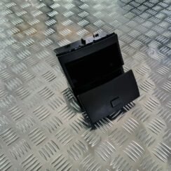 Centrālās konsoles nodalījums priekš MERCEDES BENZ ML320 2006 SILVER