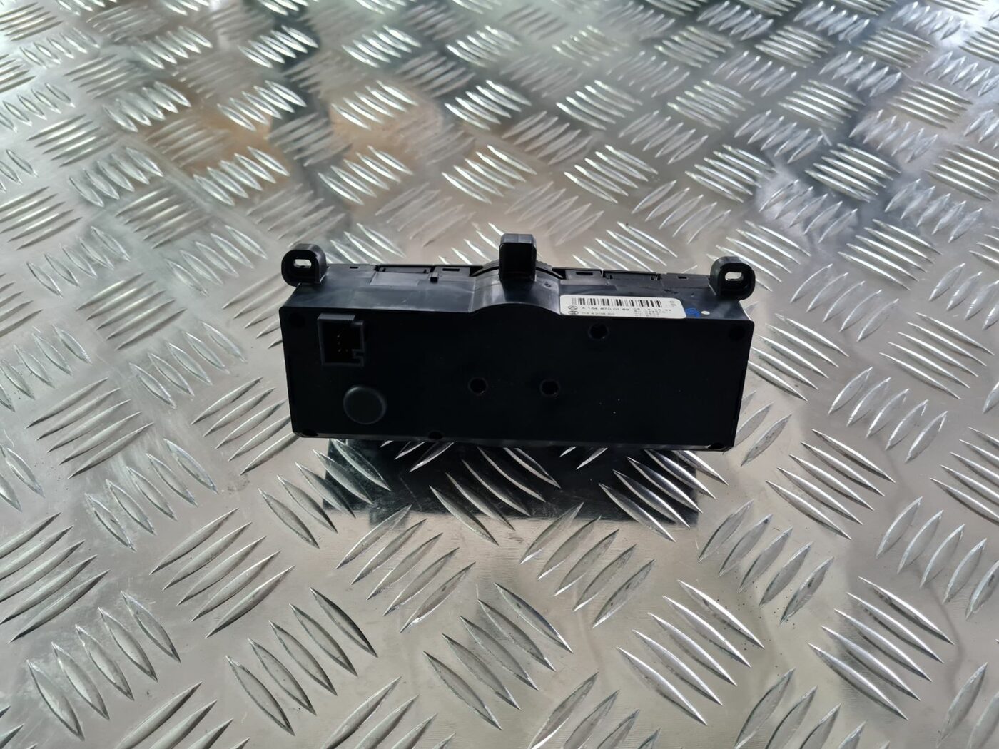 Klimata kontroles bloks priekš MERCEDES BENZ ML320 2006 SILVER 2 Klimata kontroles bloks priekš MERCEDES BENZ ML320 2006 SILVER