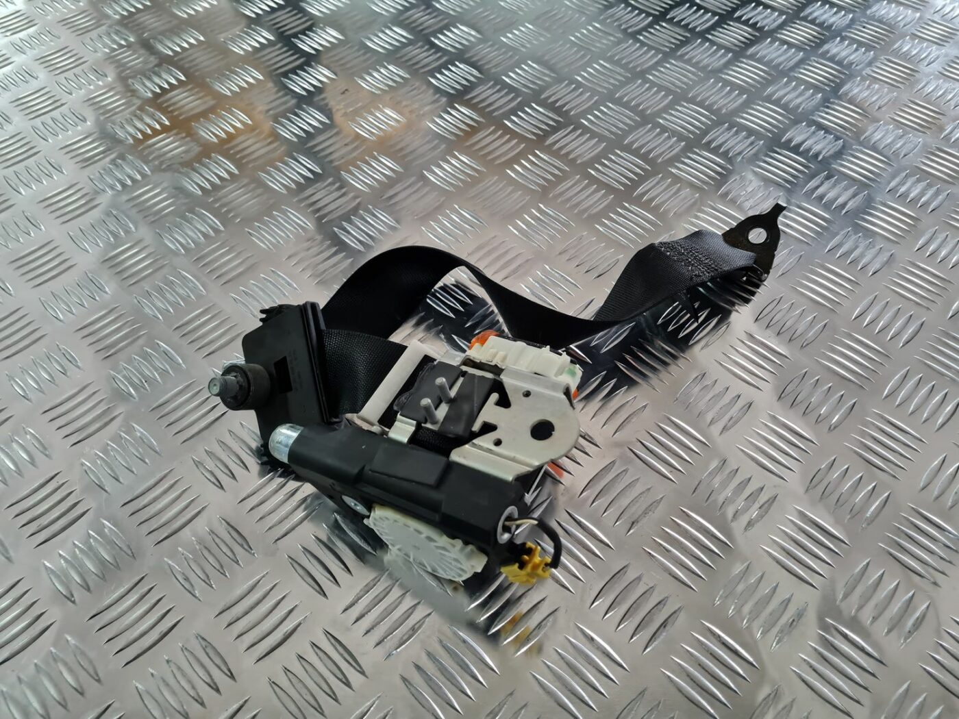 Aizmugurējā labā drošības josta priekš MERCEDES BENZ ML320 2006 SILVER