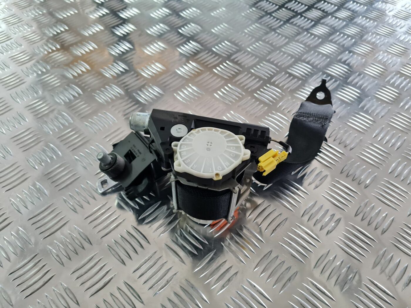 Aizmugurējā labā drošības josta priekš MERCEDES BENZ ML320 2006 SILVER