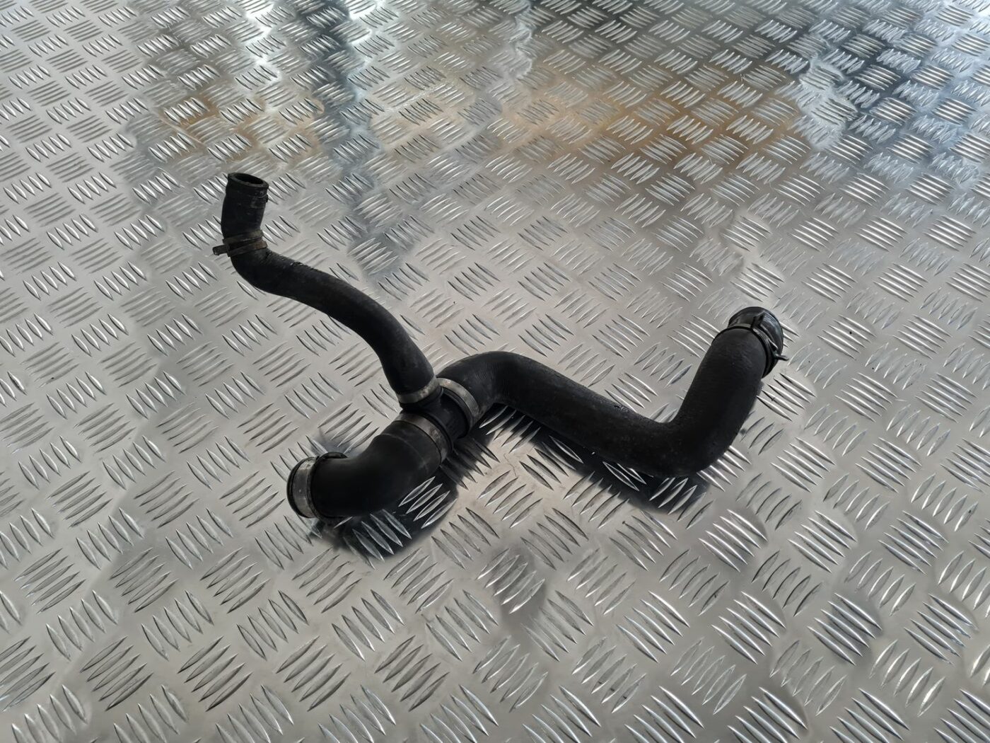 Dzesēšanas caurules priekš MERCEDES BENZ ML320 2006 SILVER