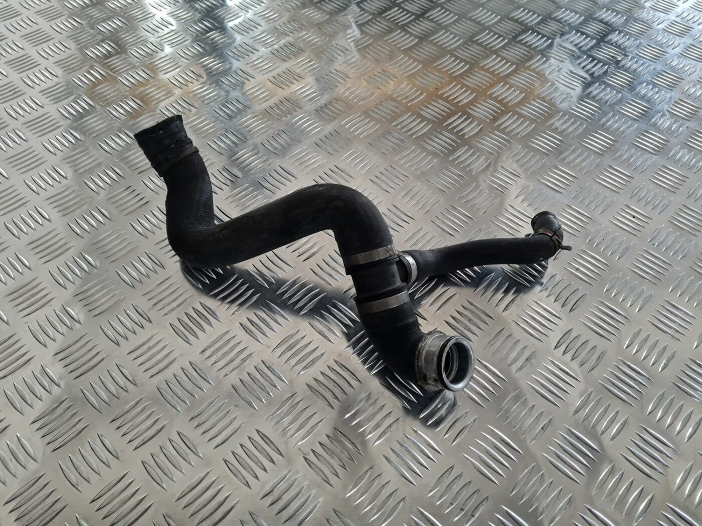 Dzesēšanas caurules priekš MERCEDES BENZ ML320 2006 SILVER