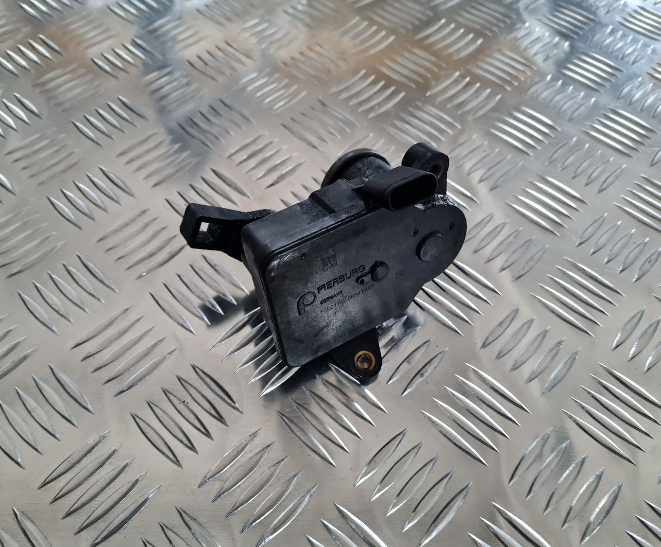 Droseļvārsta devējs priekš MERCEDES BENZ ML320 2006 SILVER 2 Droseļvārsta devējs priekš MERCEDES BENZ ML320 2006 SILVER