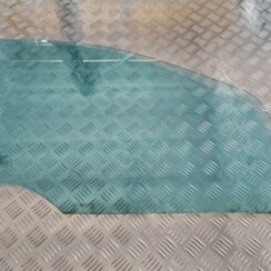 Priekšējo labo durvju stikls priekš MERCEDES BENZ ML320 2006 SILVER