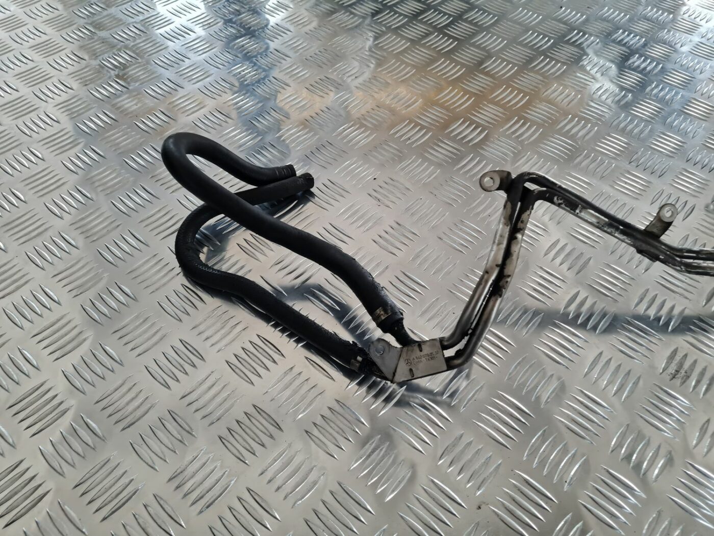 Degvielas caurule priekš MERCEDES BENZ ML320 2006 SILVER 4 Degvielas caurule priekš MERCEDES BENZ ML320 2006 SILVER