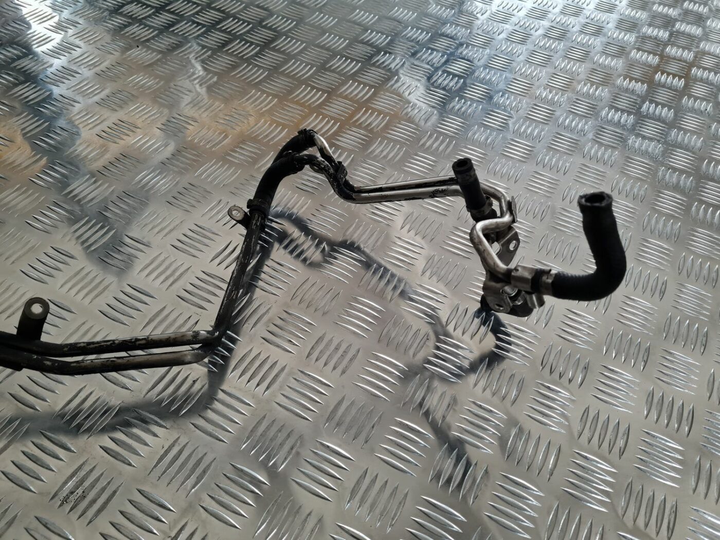 Degvielas caurule priekš MERCEDES BENZ ML320 2006 SILVER 3 Degvielas caurule priekš MERCEDES BENZ ML320 2006 SILVER