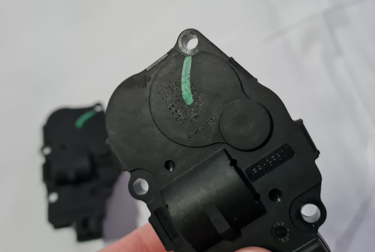 Apsildes sistēmas aktuators priekš MERCEDES BENZ ML320 2006 SILVER