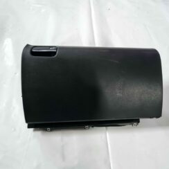 Mantu glabāšanas nodalījums pasažiera pusē priekš MERCEDES BENZ ML320 2006 SILVER