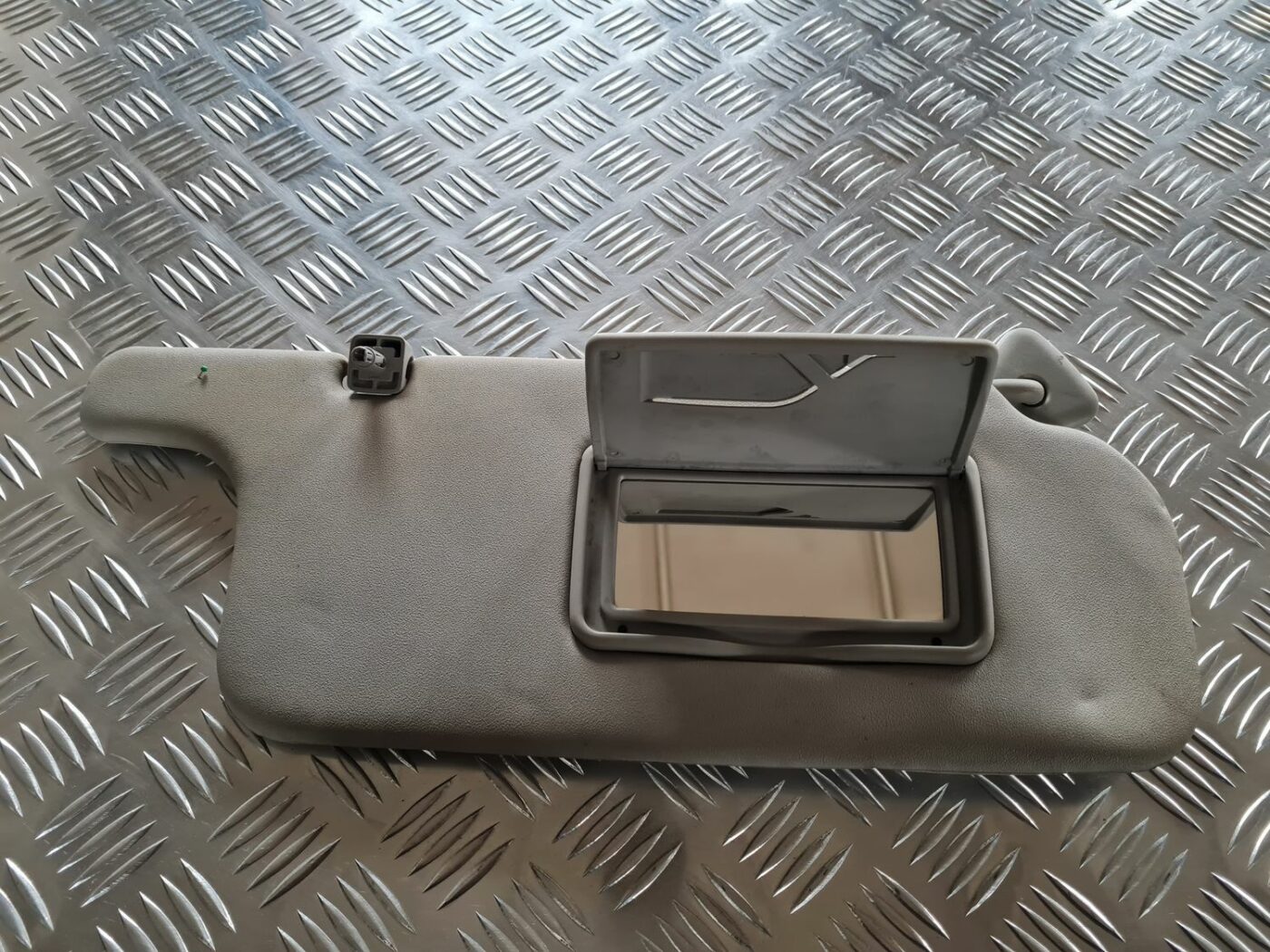 Saules aizsargs priekš TOYOTA COROLLA VERSO 2003 2 Saules aizsargs priekš TOYOTA COROLLA VERSO 2003