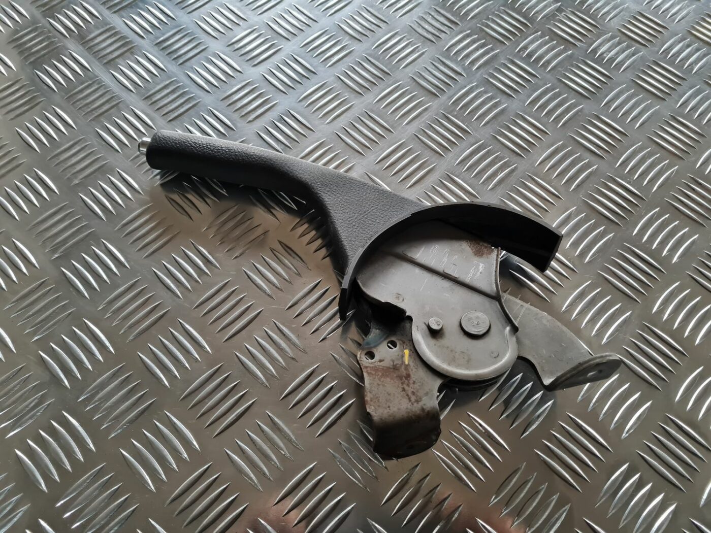 Stāvbremzes svira priekš TOYOTA COROLLA VERSO 2003