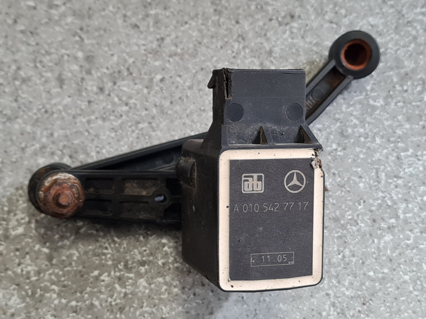 Lukturu diapazona korekcijas sensors, aizmugurē priekš MERCEDES BENZ ML320 2006 SILVER 2 Lukturu diapazona korekcijas sensors, aizmugurē priekš MERCEDES BENZ ML320 2006 SILVER