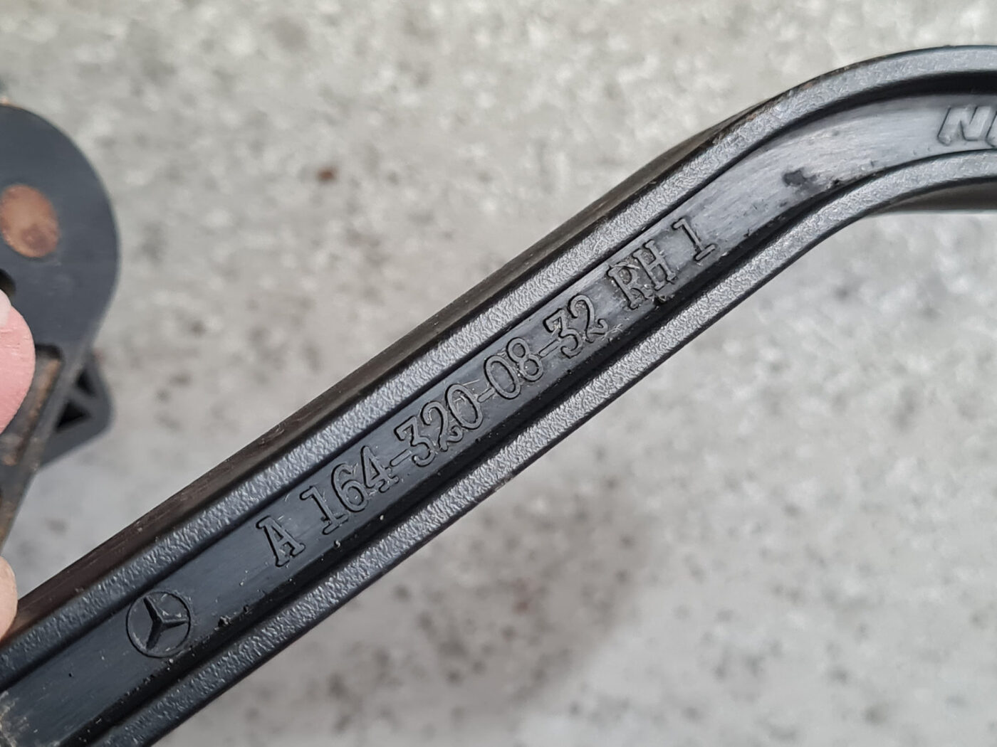 Lukturu diapazona korekcijas sensors, aizmugurē priekš MERCEDES BENZ ML320 2006 SILVER 4 Lukturu diapazona korekcijas sensors, aizmugurē priekš MERCEDES BENZ ML320 2006 SILVER