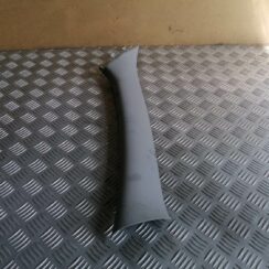 Priekšējas salona statnes apdare priekš VOLVO C30 2008 SILVER