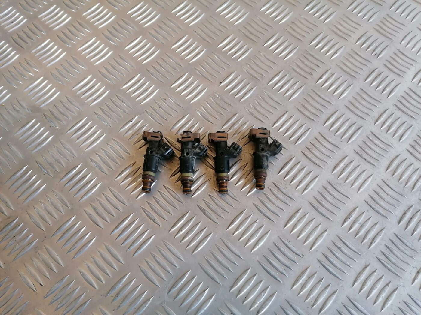 Degvielas smidzinātājs priekš HONDA ACCORD 2007 YR562P