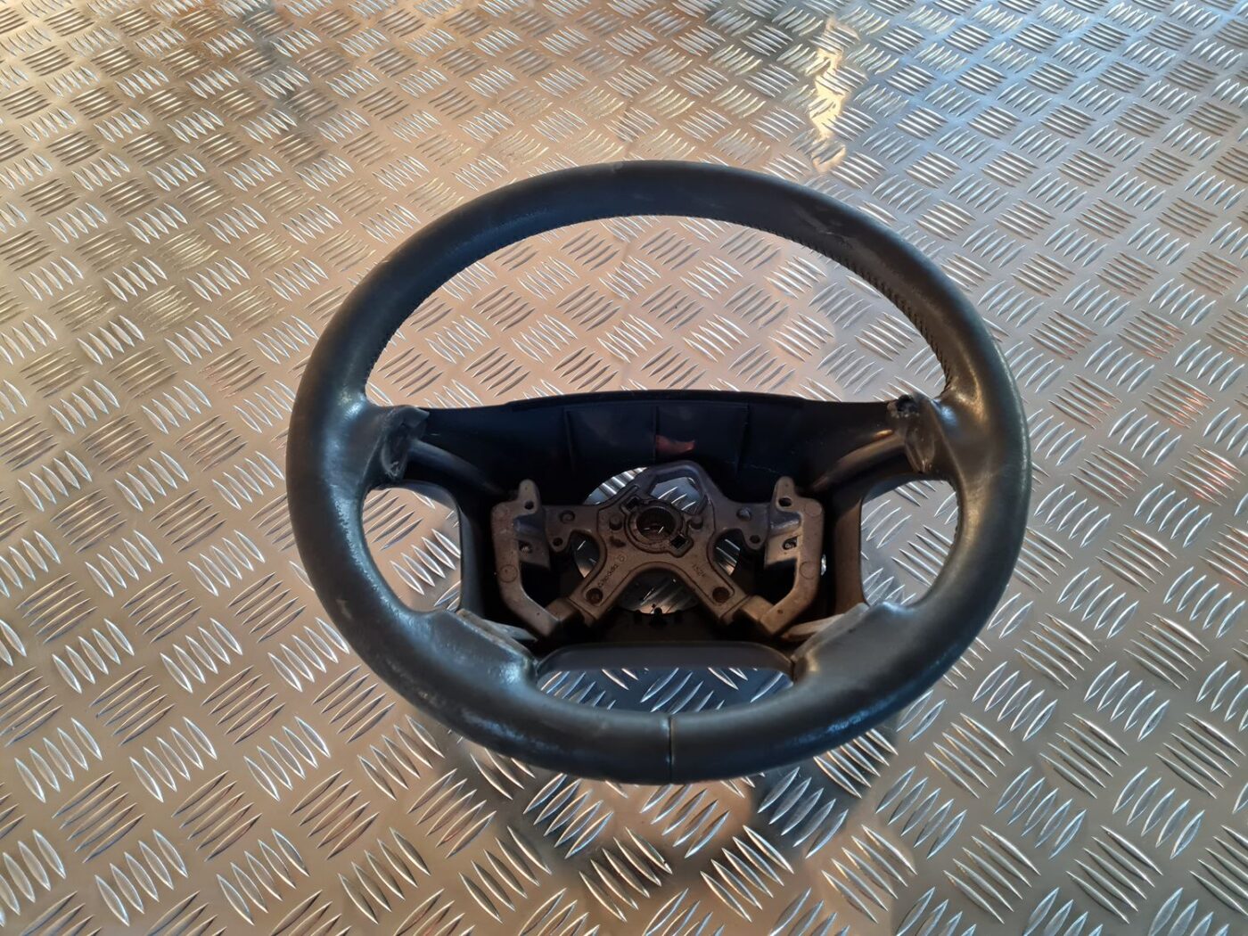 Stūre priekš VOLVO V70 2002 ASHGOLD 1 Stūre priekš VOLVO V70 2002 ASHGOLD