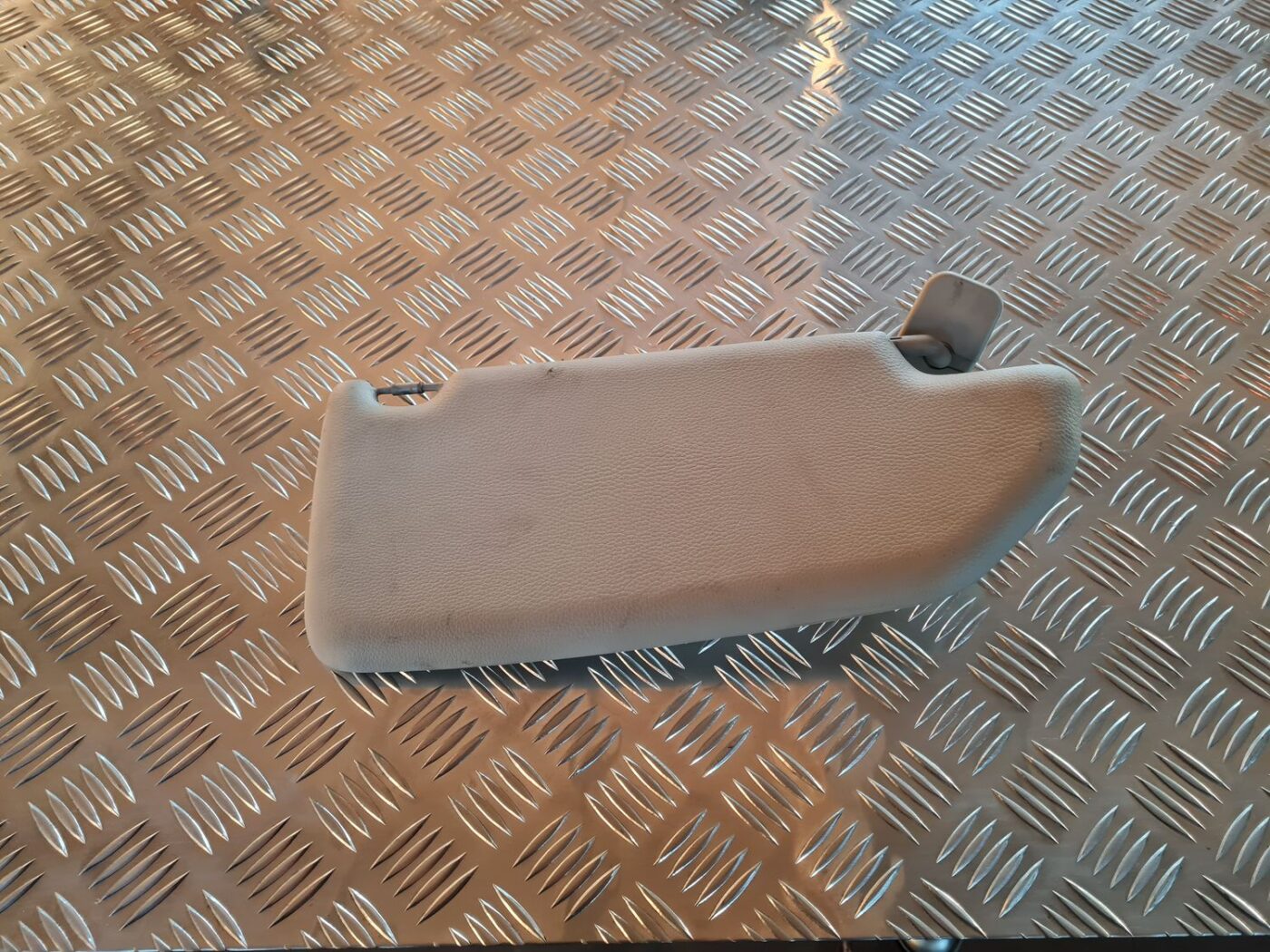 Saules aizsargs priekš VOLVO V70 2002 ASHGOLD