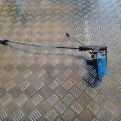 Priekšējo kreiso durvju slēdzene priekš VOLVO V70 2002 ASHGOLD