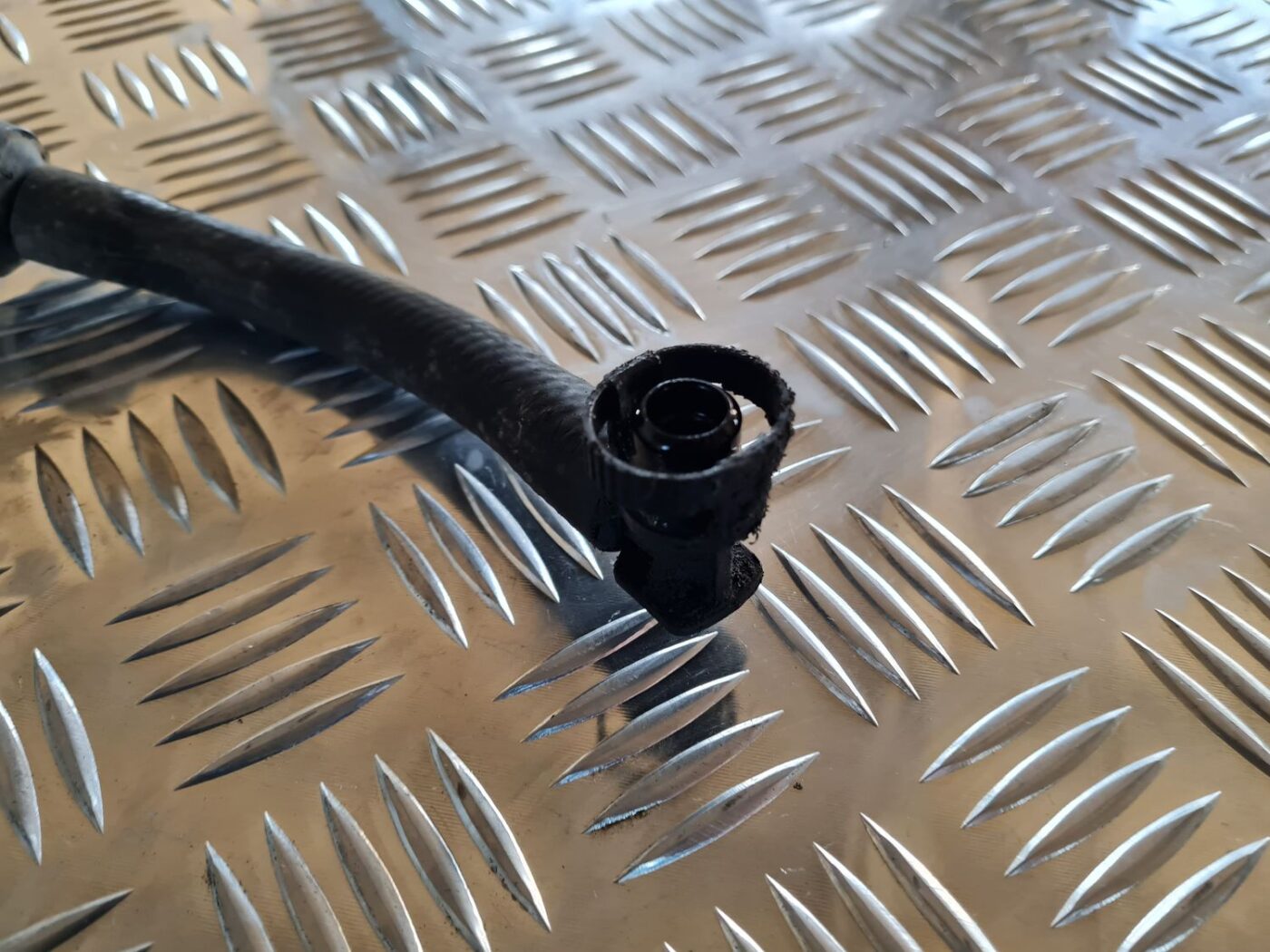 Vakuum sūkņa caurule priekš VOLVO V70 2002 ASHGOLD 2 Vakuum sūkņa caurule priekš VOLVO V70 2002 ASHGOLD