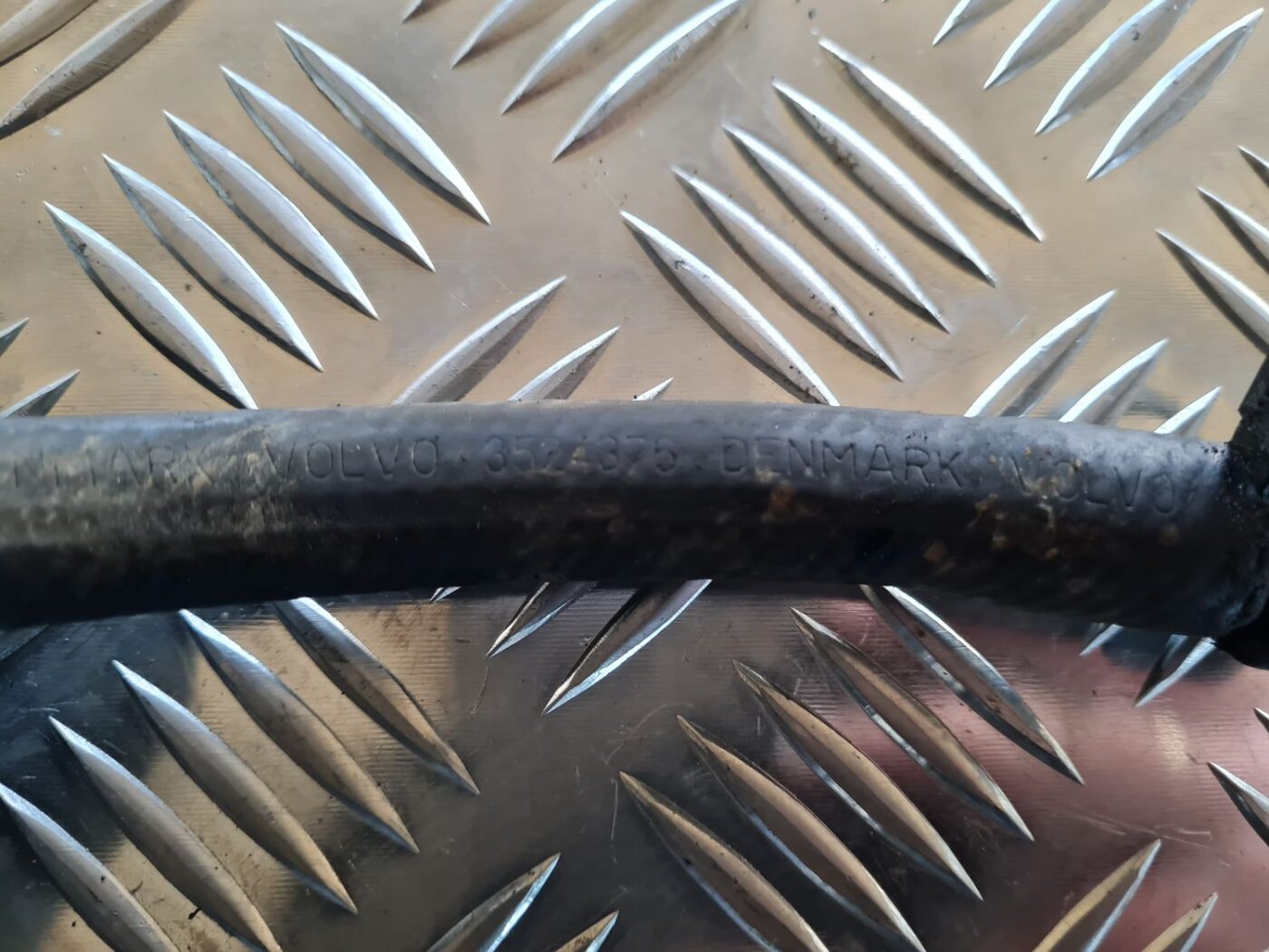 Vakuum sūkņa caurule priekš VOLVO V70 2002 ASHGOLD 3 Vakuum sūkņa caurule priekš VOLVO V70 2002 ASHGOLD