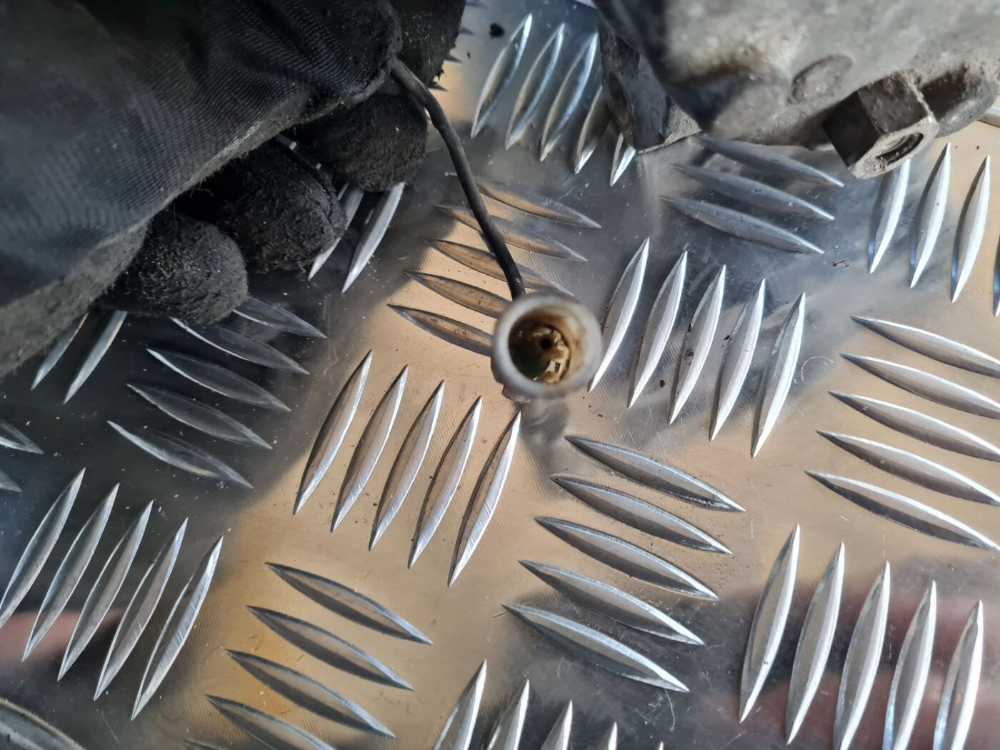 Gaisa kondicioniera kompresors priekš VOLVO V70 2002 ASHGOLD 4 Gaisa kondicioniera kompresors priekš VOLVO V70 2002 ASHGOLD