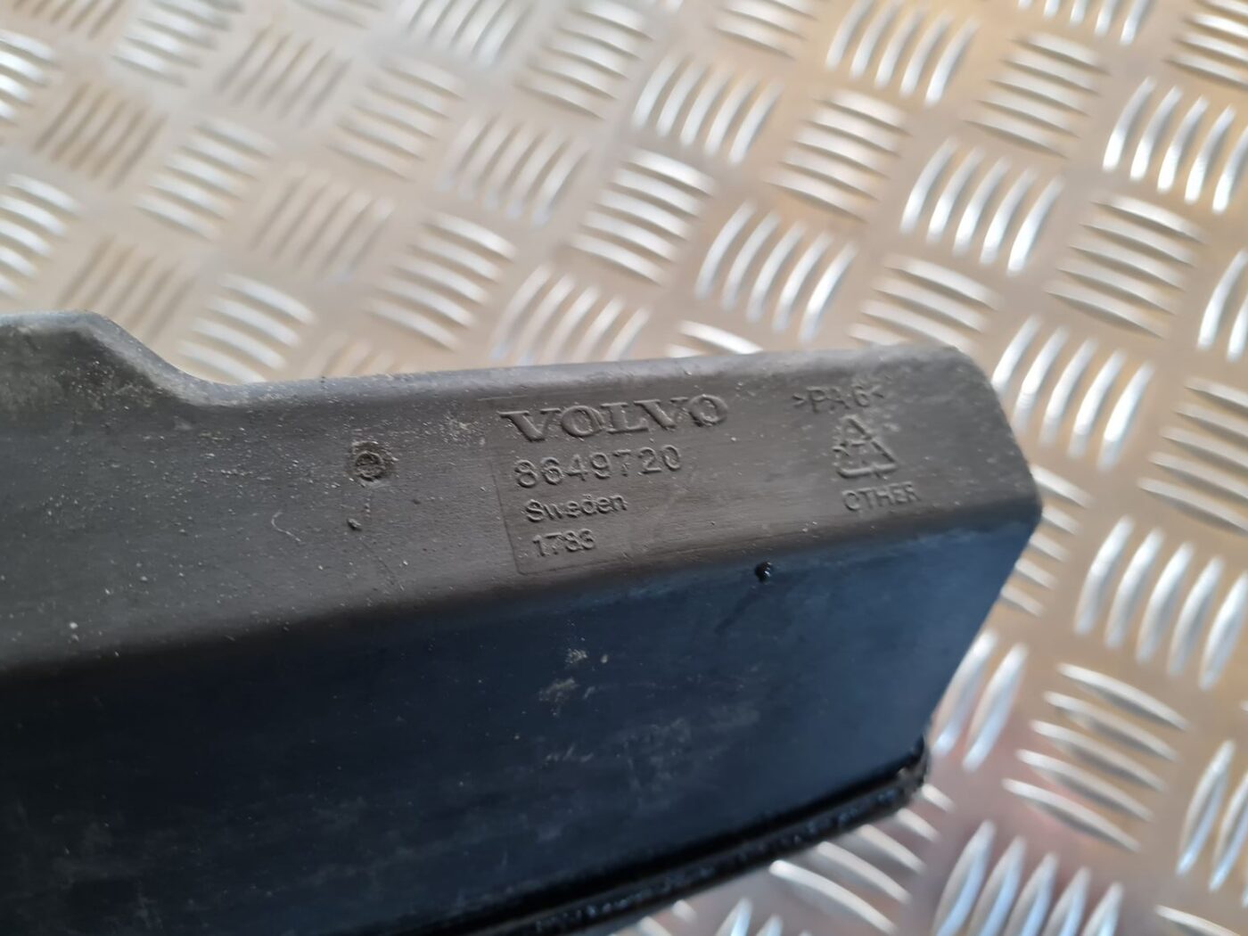 Stūres pastiprinātāja tvertne priekš VOLVO V70 2002 ASHGOLD