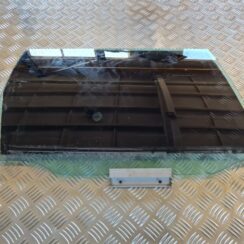 Aizmugurējo labo durvju stikls priekš VOLVO V70 2002 ASHGOLD