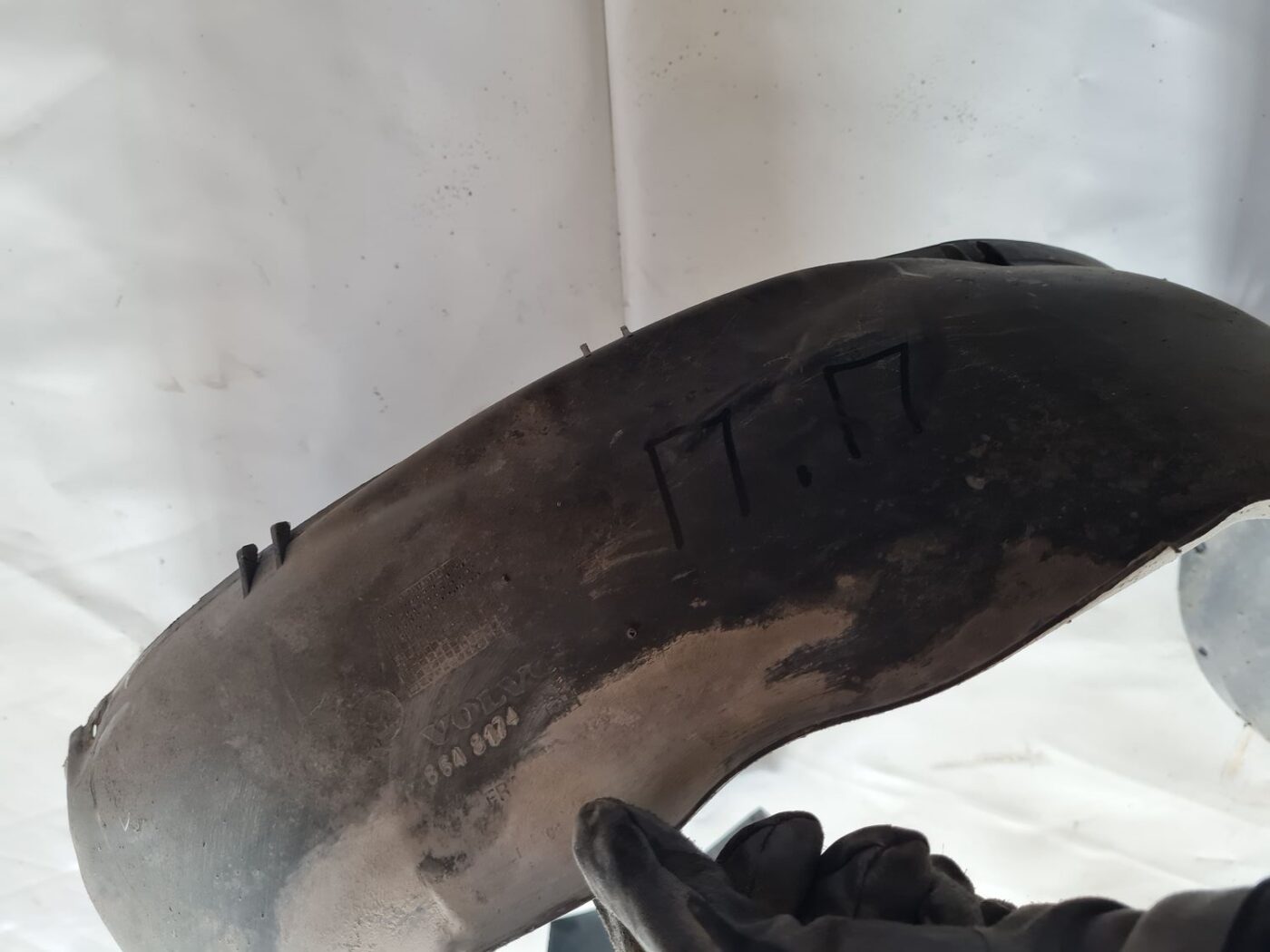 Priekšējais labais paspārns priekš VOLVO V70 2002 ASHGOLD