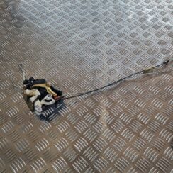 Priekšējo labo durvju slēdzene priekš MITSUBISHI LANCER 2006