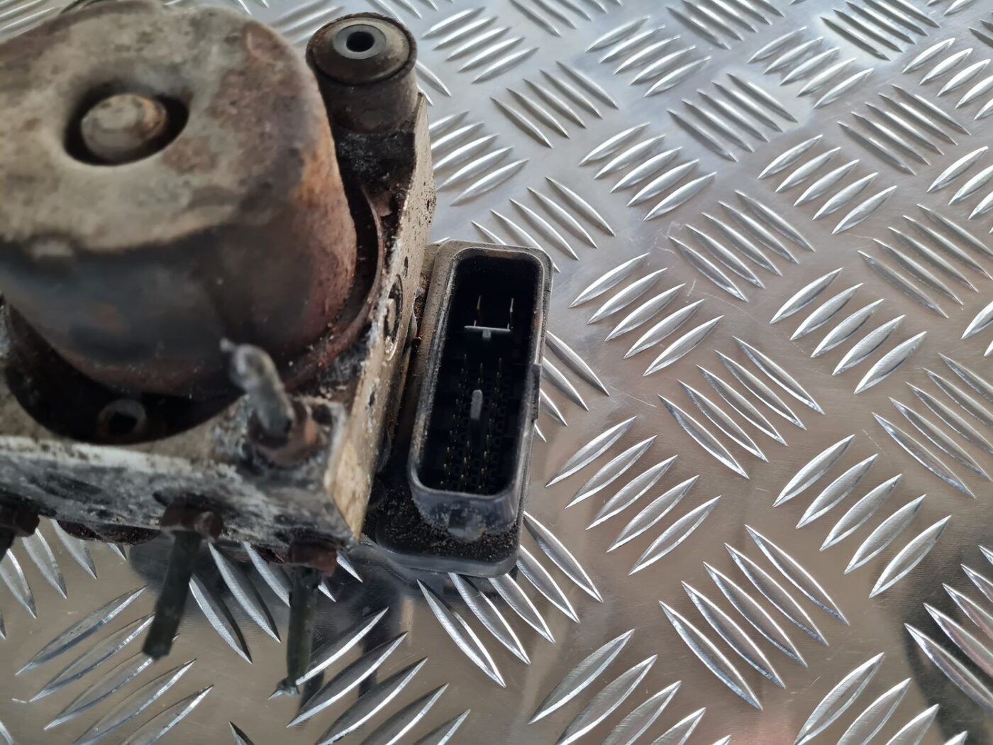 ABS bloks priekš MITSUBISHI LANCER 2006