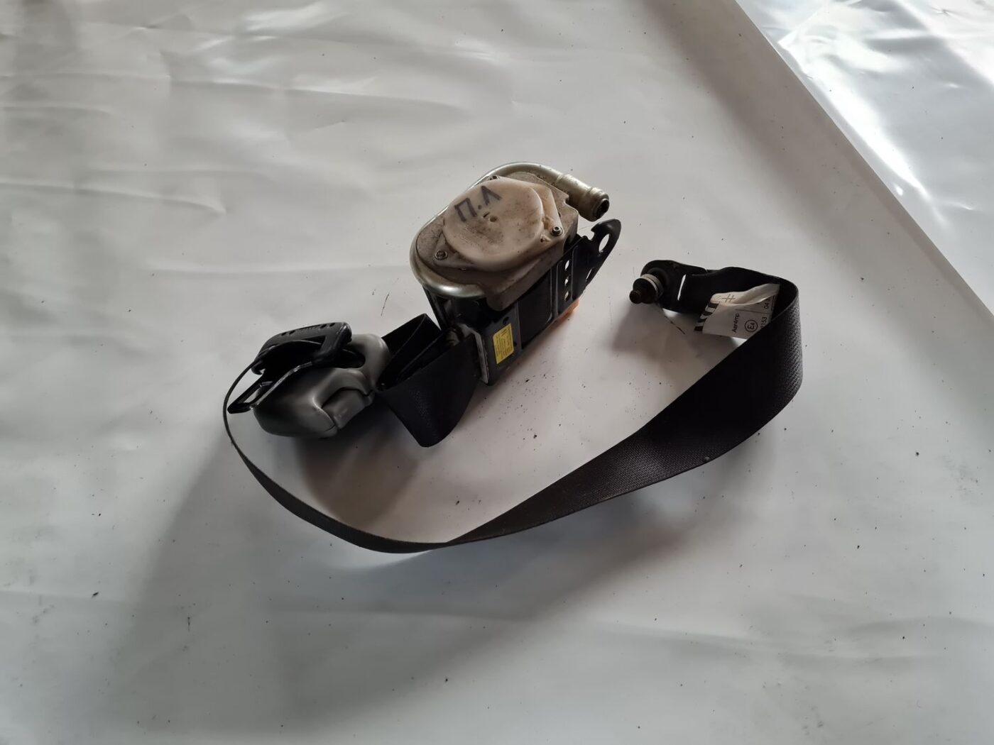 Priekšējā kreisā drošības josta priekš MITSUBISHI LANCER 2006 1 Priekšējā kreisā drošības josta priekš MITSUBISHI LANCER 2006