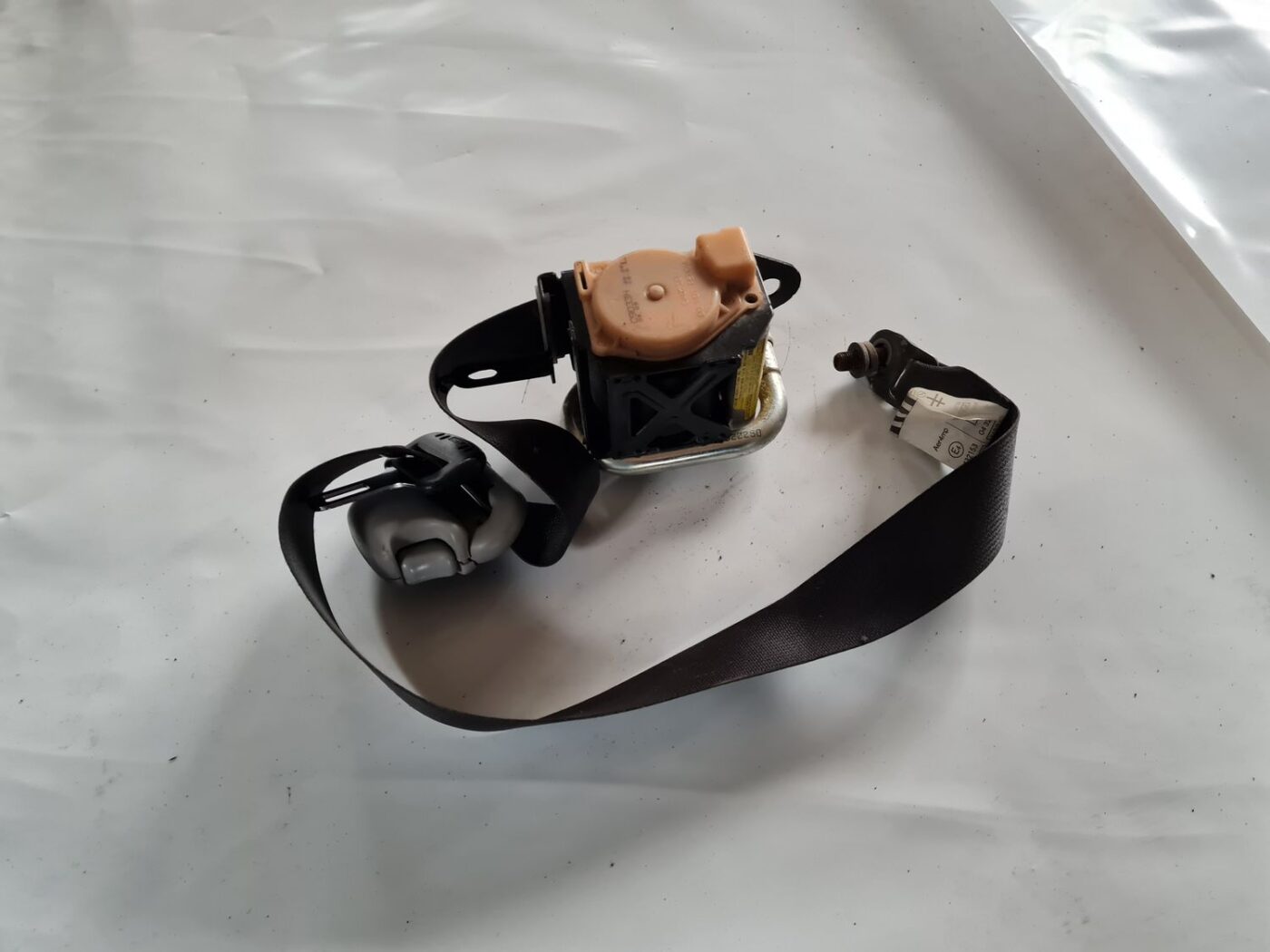 Priekšējā kreisā drošības josta priekš MITSUBISHI LANCER 2006 3 Priekšējā kreisā drošības josta priekš MITSUBISHI LANCER 2006