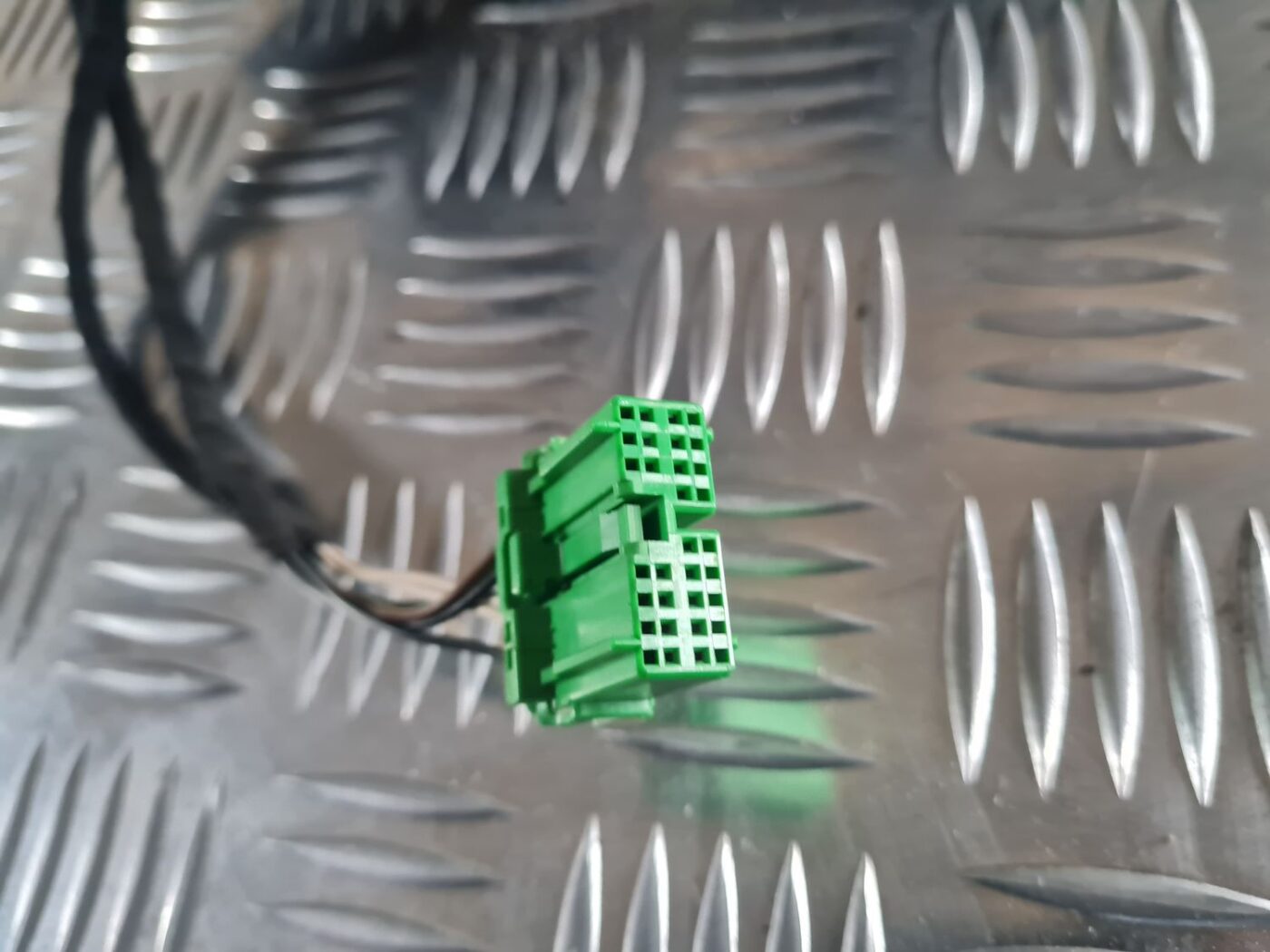 Ārējais spogulis, pa labi priekš VOLVO V70 2003 SILVER 2 Ārējais spogulis, pa labi priekš VOLVO V70 2003 SILVER