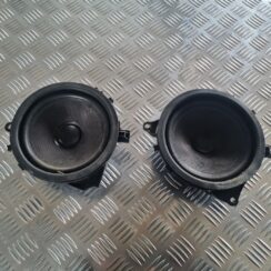 Durvju skaļrunis, apakšā priekš VOLVO V70 2003 SILVER