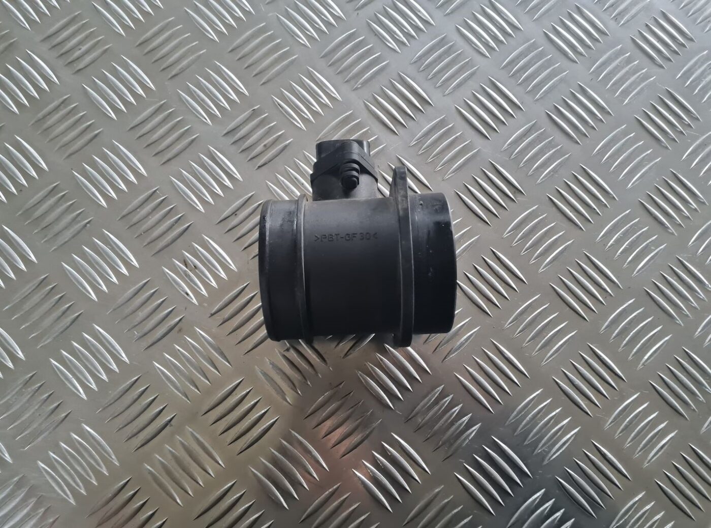 Gaisa plūsmas mērītājs priekš VOLVO V70 2003 SILVER 1 Gaisa plūsmas mērītājs priekš VOLVO V70 2003 SILVER