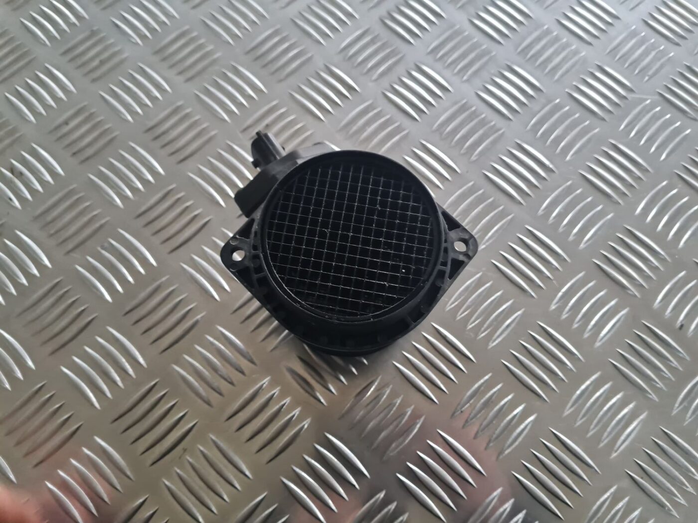 Gaisa plūsmas mērītājs priekš VOLVO V70 2003 SILVER 4 Gaisa plūsmas mērītājs priekš VOLVO V70 2003 SILVER