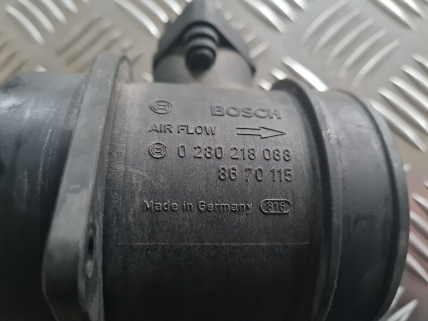 Gaisa plūsmas mērītājs priekš VOLVO V70 2003 SILVER 3 Gaisa plūsmas mērītājs priekš VOLVO V70 2003 SILVER