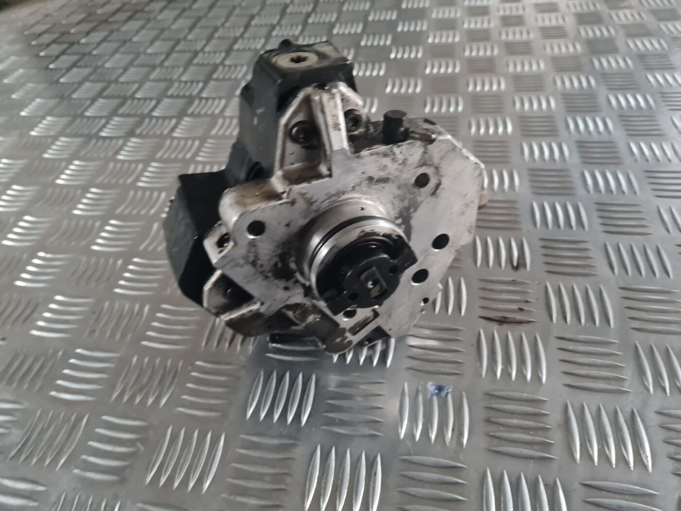 Augstspiediena degvielas sūknis priekš VOLVO V70 2003 SILVER