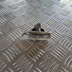 Pagrieziena signala lukturis priekš VOLVO V70 2003 SILVER