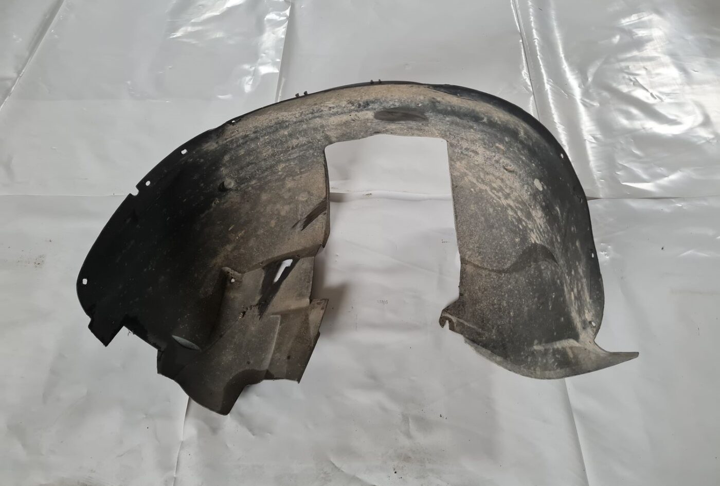 Priekšējais kreisais paspārns priekš VOLVO V70 2003 SILVER