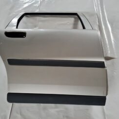 Aizmugurējās labās durvis priekš VOLVO V70 2003 SILVER