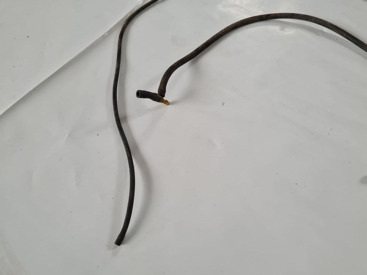 Vējstikla mazgāšanas šķidruma sprauslu šļūtene priekš VOLVO V70 2003 SILVER