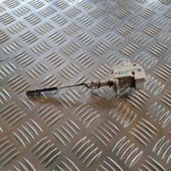 Degvielas tvertnes vāka slēdzene priekš VW PASSAT 2004 UNIVERSAL GREY