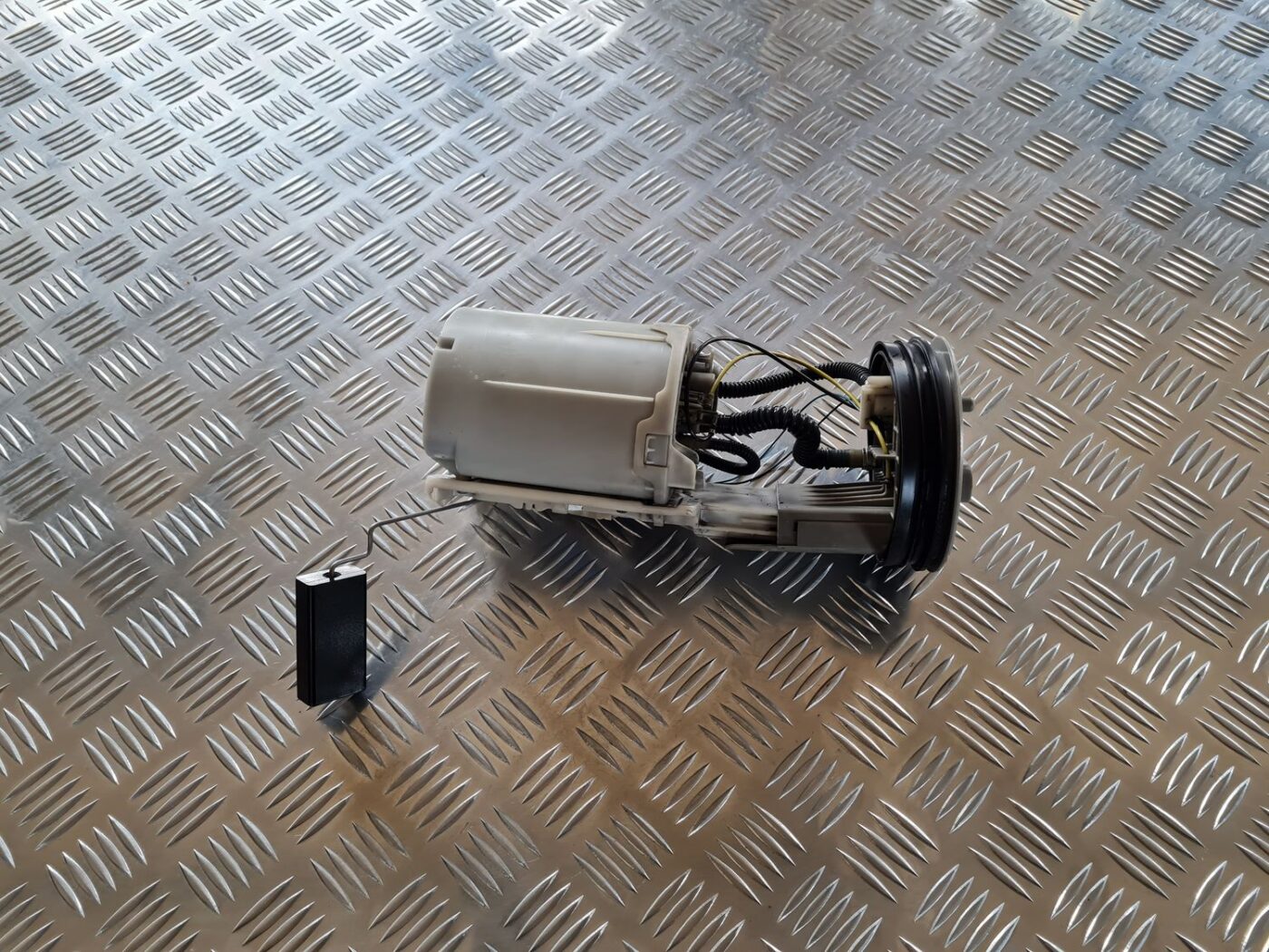 Degvielas tvertnes sūknis priekš VW PASSAT 2004 UNIVERSAL GREY 6 Degvielas tvertnes sūknis priekš VW PASSAT 2004 UNIVERSAL GREY