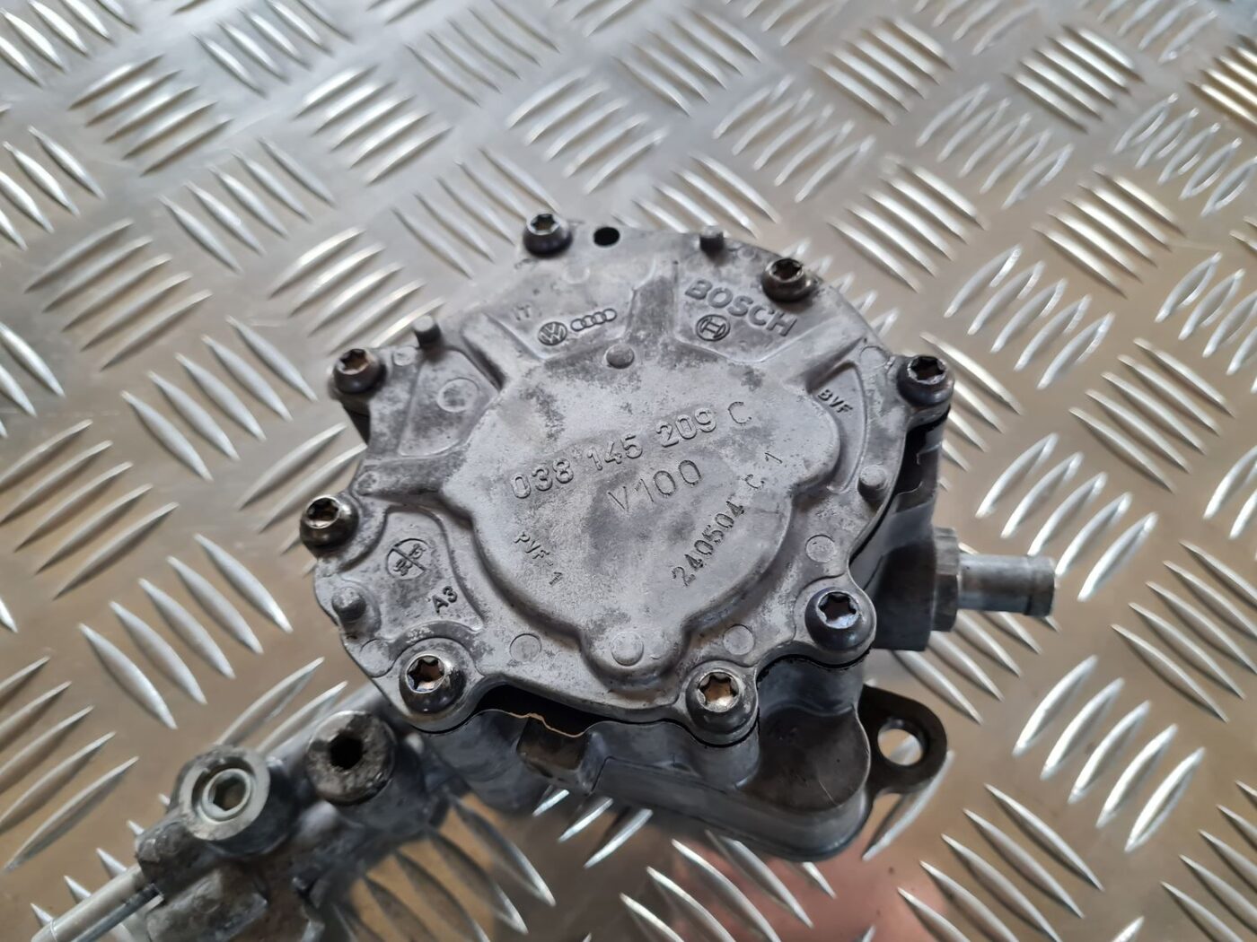 Vakuuma sūknis priekš VW PASSAT 2004 UNIVERSAL GREY 4 Vakuuma sūknis priekš VW PASSAT 2004 UNIVERSAL GREY