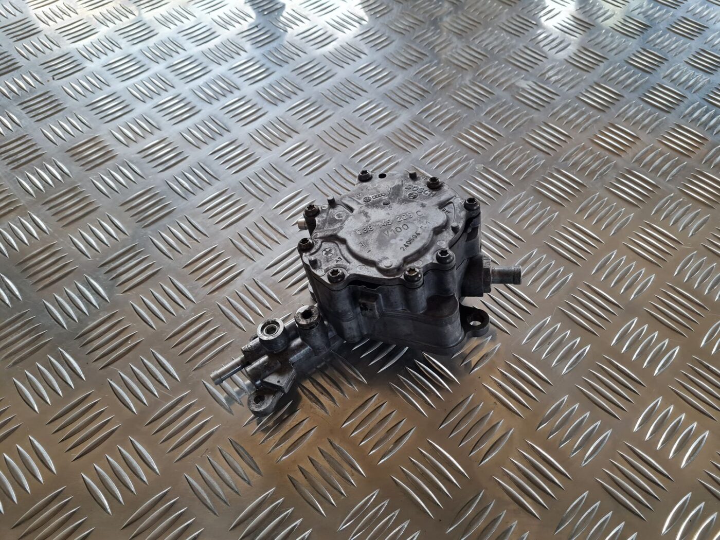 Vakuuma sūknis priekš VW PASSAT 2004 UNIVERSAL GREY 3 Vakuuma sūknis priekš VW PASSAT 2004 UNIVERSAL GREY