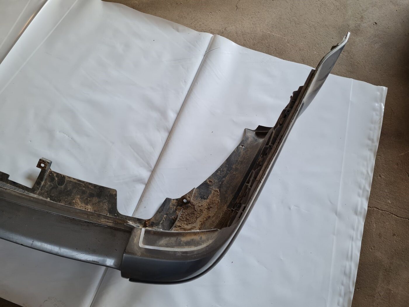 Aizmugures buferis priekš VW PASSAT 2004 UNIVERSAL GREY 3 Aizmugures buferis priekš VW PASSAT 2004 UNIVERSAL GREY