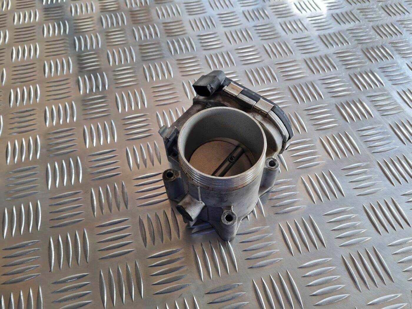 Droseļvārsts priekš VOLVO S60 2008 1 Droseļvārsts priekš VOLVO S60 2008