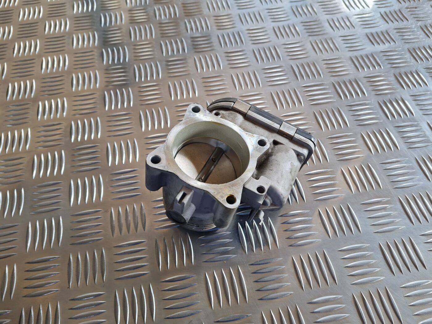 Droseļvārsts priekš VOLVO S60 2008 2 Droseļvārsts priekš VOLVO S60 2008