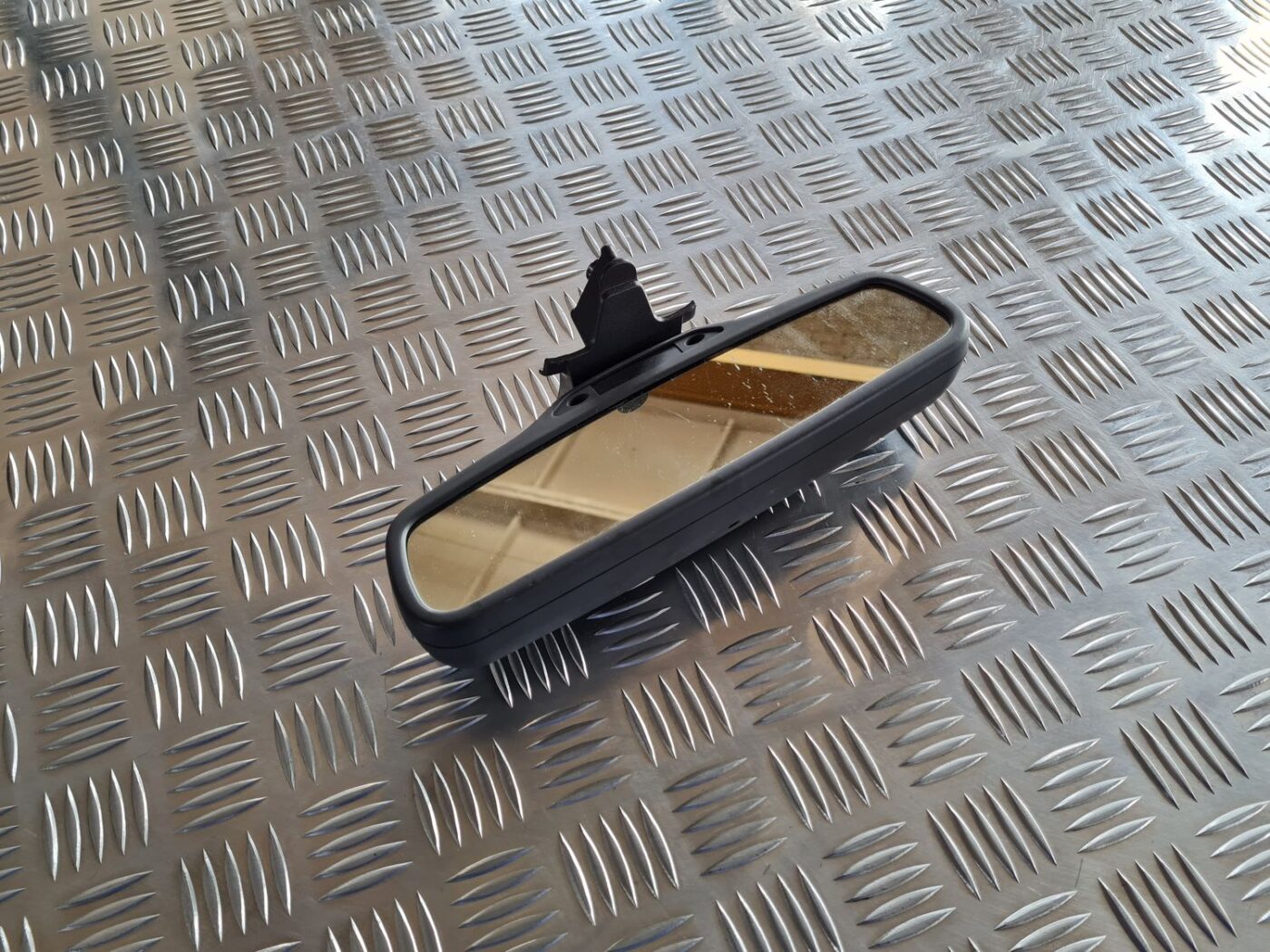 Salona atpakaļskata spogulis priekš VOLVO S60 2008 1 Salona atpakaļskata spogulis priekš VOLVO S60 2008